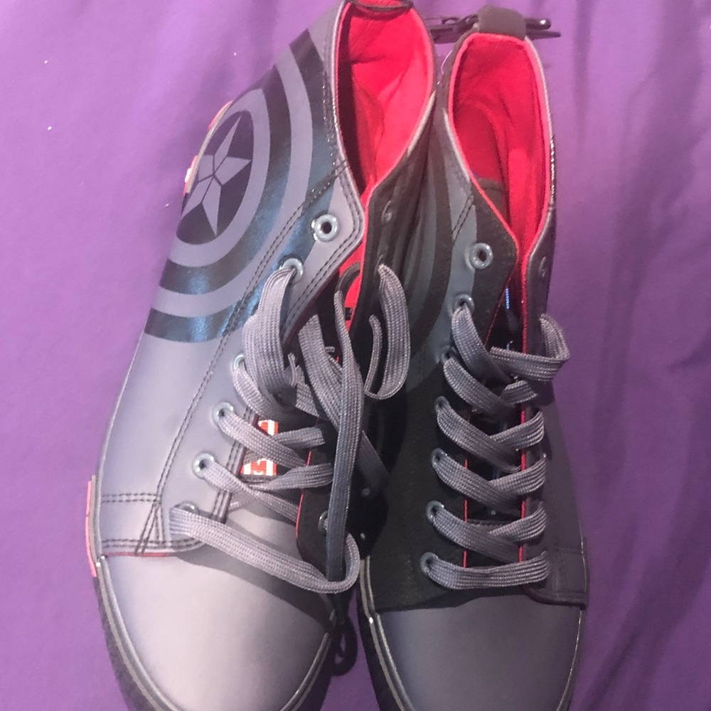 👟 Captain America High-Top Sneakers – Size 12 Marvel Avengers – New with Tags
